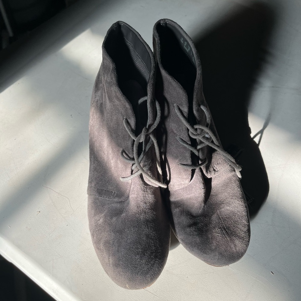 Dr. Scholl's Gray Ankle Boots Minimalist Design